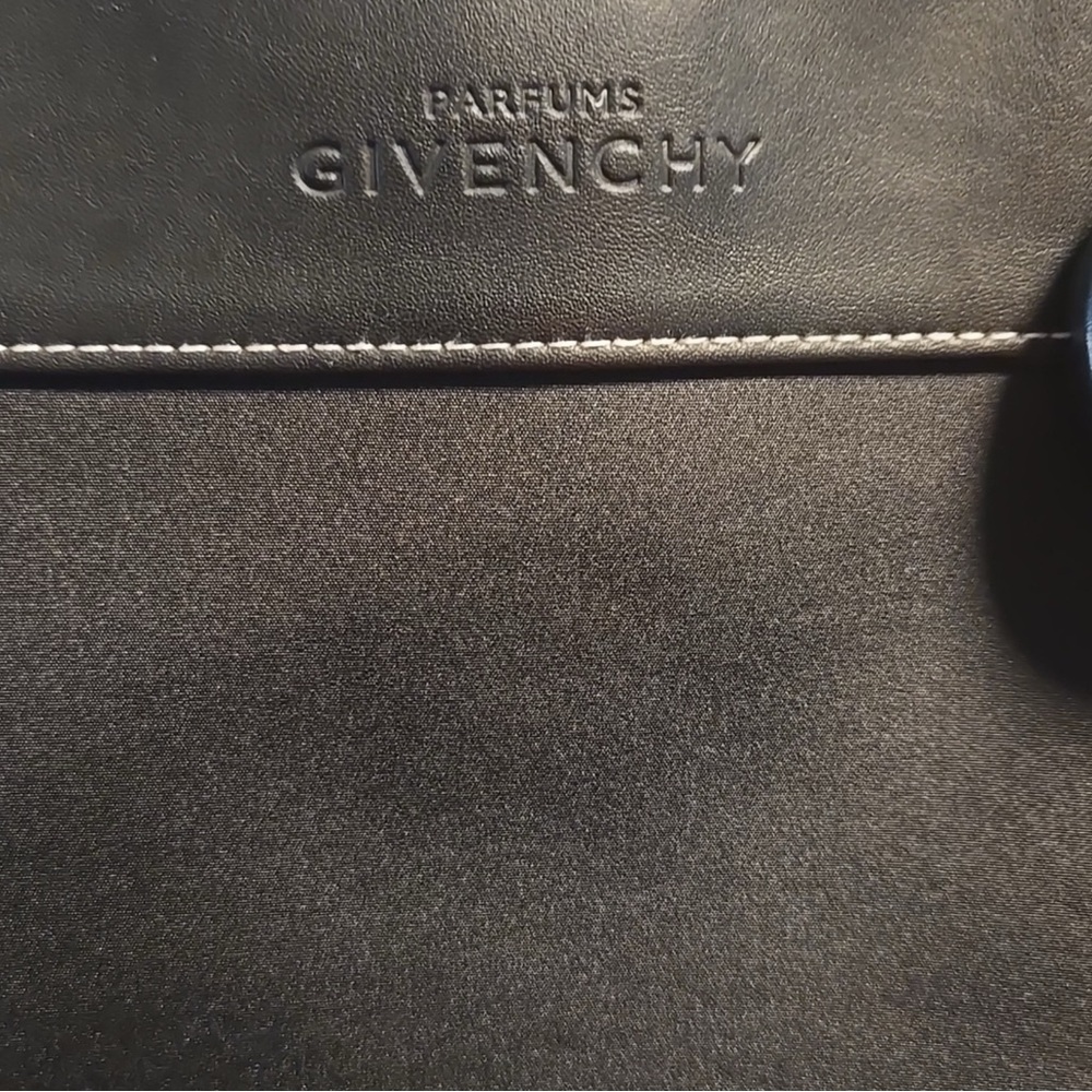 Givenchy Black Tote Bag Large LIKE NEW - Picture 3 of 6